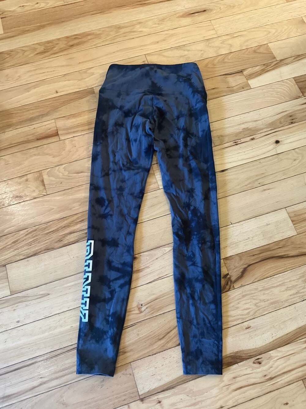 Victoria's Secret PINK Yoga Blue Tie-Dye Leggings Size S